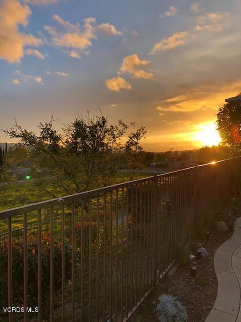 3729 Horizon Ridge Court Simi Valley, CA 93063 - Photo 37 of 70 sunet pic 2