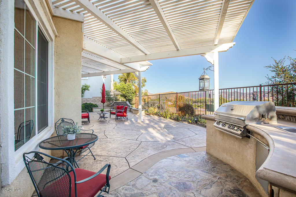 3729 Horizon Ridge Court Simi Valley, CA 93063 - Photo 42 of 70 3729 Horizon Ridge Court - HsH Prod.-30