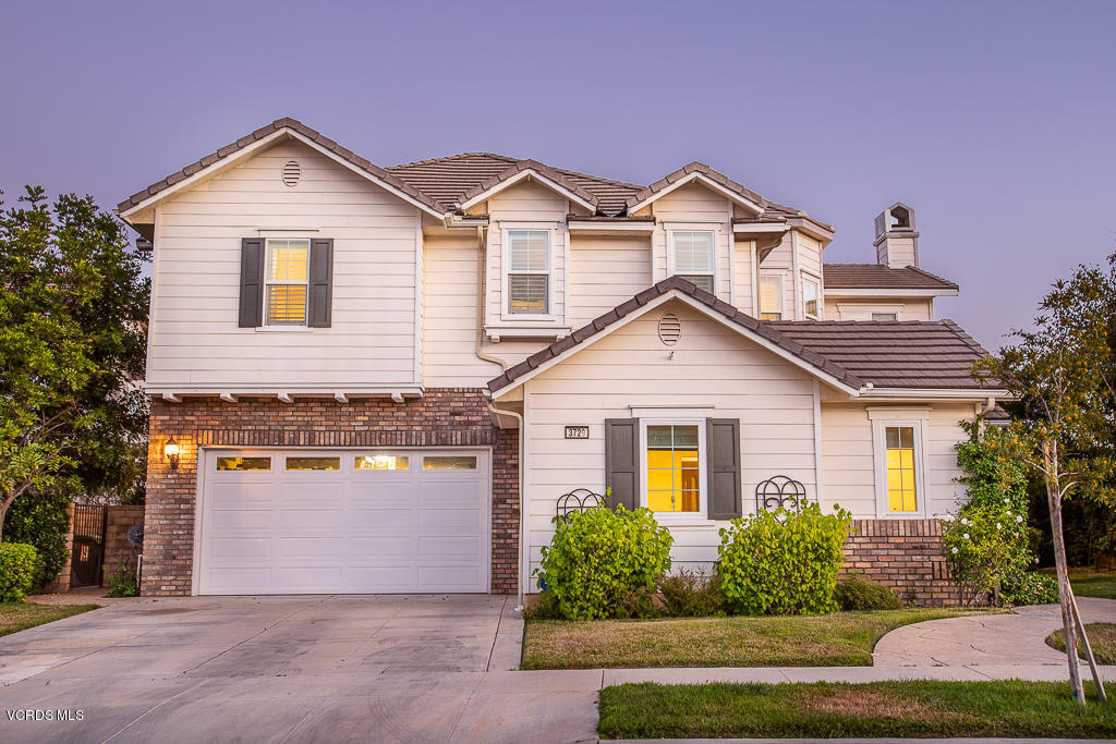 3729 Horizon Ridge Court Simi Valley, CA 93063 - Photo 51 of 70 3729 Horizon Ridge Court - HsH Prod.-11