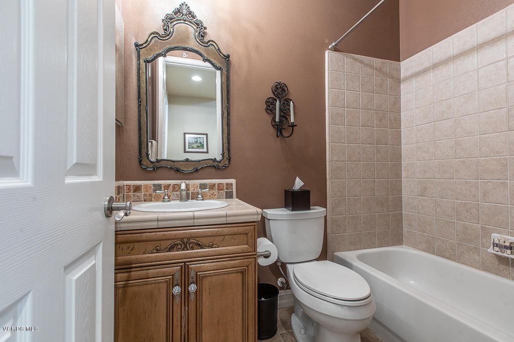 3729 Horizon Ridge Court Simi Valley, CA 93063 - Photo 66 of 70 3729 Horizon Ridge Court - HsH Prod.-45