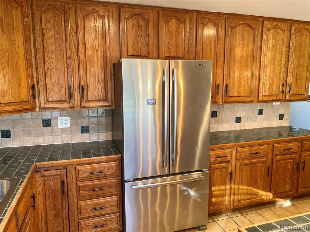 51811 Card Road Macomb, MI 48042 - Photo 9 of 25