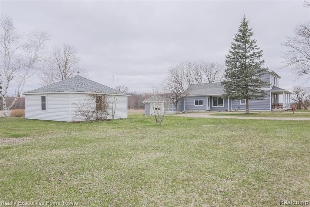 6123 Fargo Road Avoca, MI 48006 - Photo 5 of 48