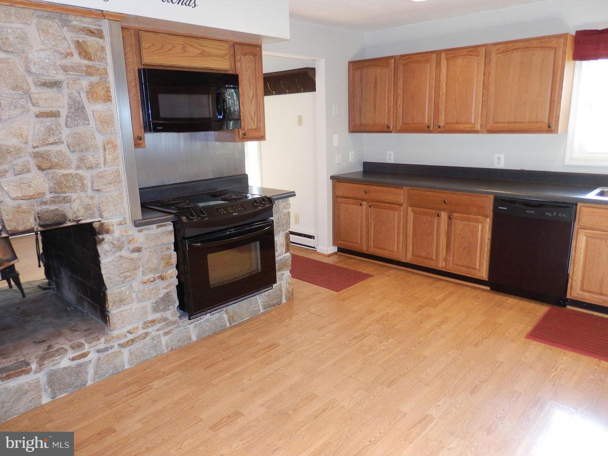 14512 Roddy Road Thurmont, MD 21788 - Photo 8 of 19 Updated Kitchen with a fireplace!