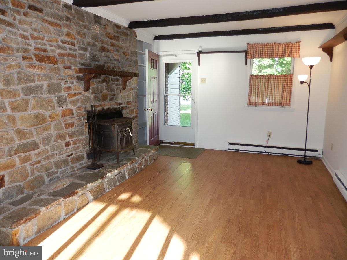 14512 Roddy Road Thurmont, MD 21788 - Photo 10 of 19 Bonus room could be used as office or living room2