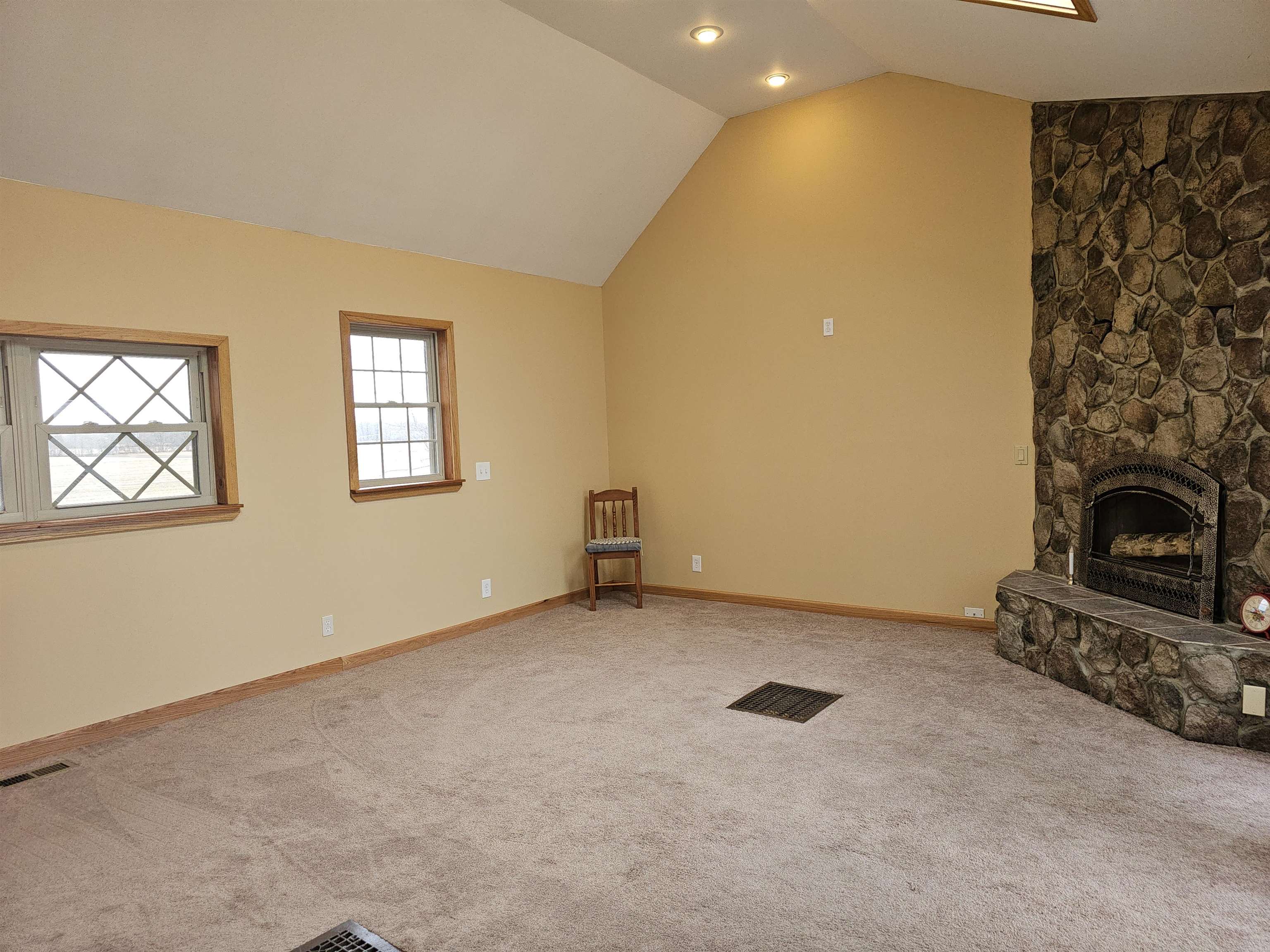 6877 South Durand Road Durand, MI 48429 - Photo 9 of 23