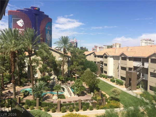 $1,725 | 4200 South Valley View Boulevard, Unit 3019, Las Vegas, NV 89103