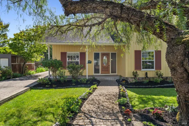 a view of an entryway with staircase