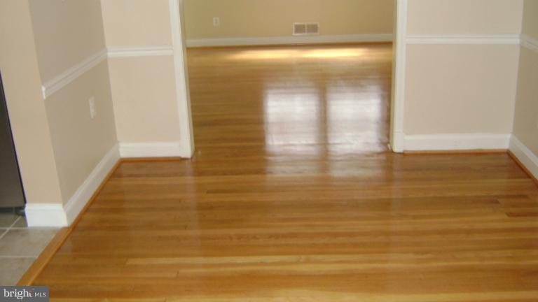 5504 Leith Road Baltimore, MD 21239 - Photo 23 of 27 Dining Room