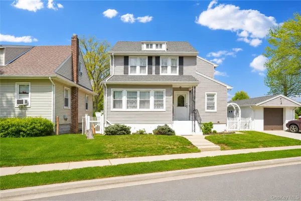 $948,000 | 62 Leaman Place, Lynbrook, NY 11563