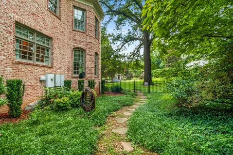 $2,250,000 | 56 Old Club Court, Nashville, TN 37205