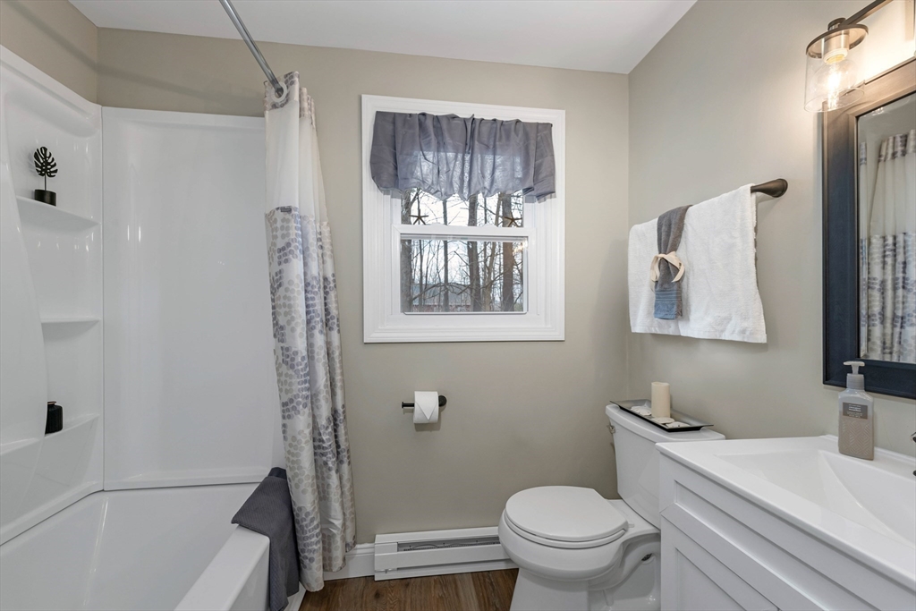 17 Abbey Road Raymond, NH 03077 - Photo 17 of 19 Gallery Image 17