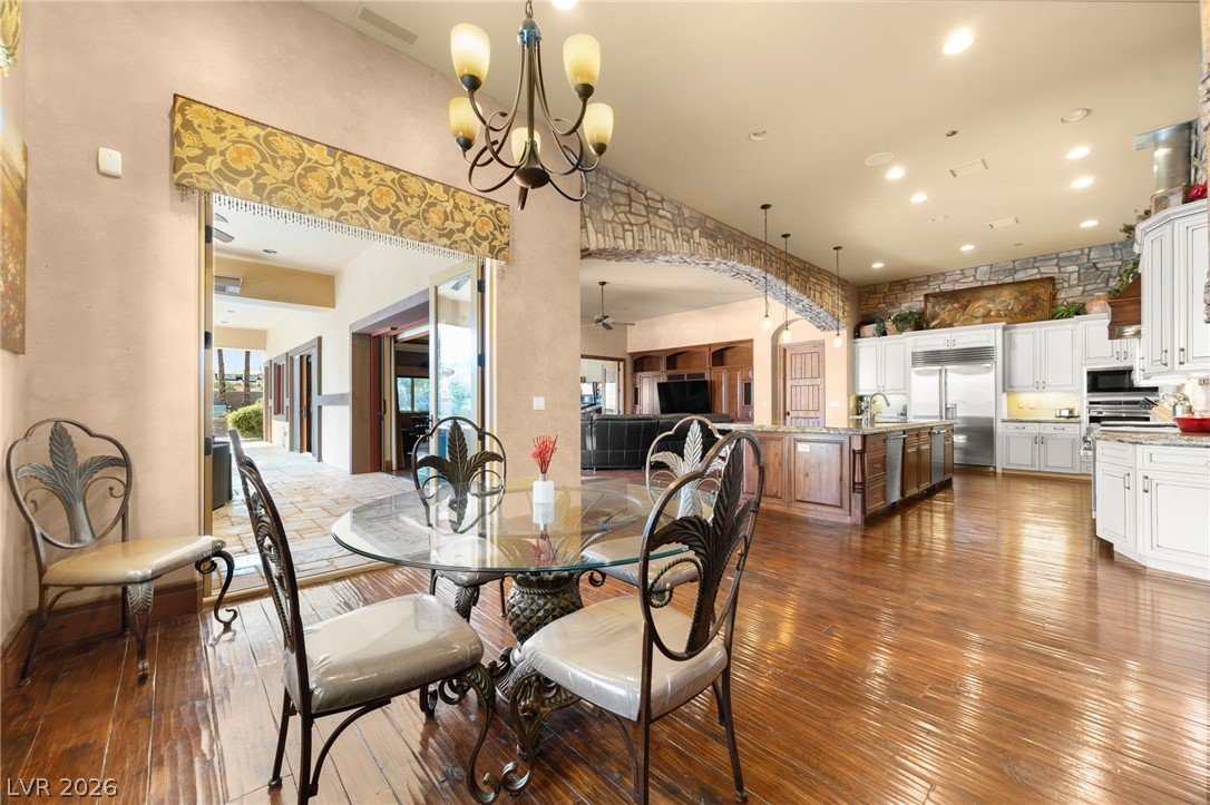 1065 Kratzer Circle Henderson, NV 89002 - Photo 15 of 62