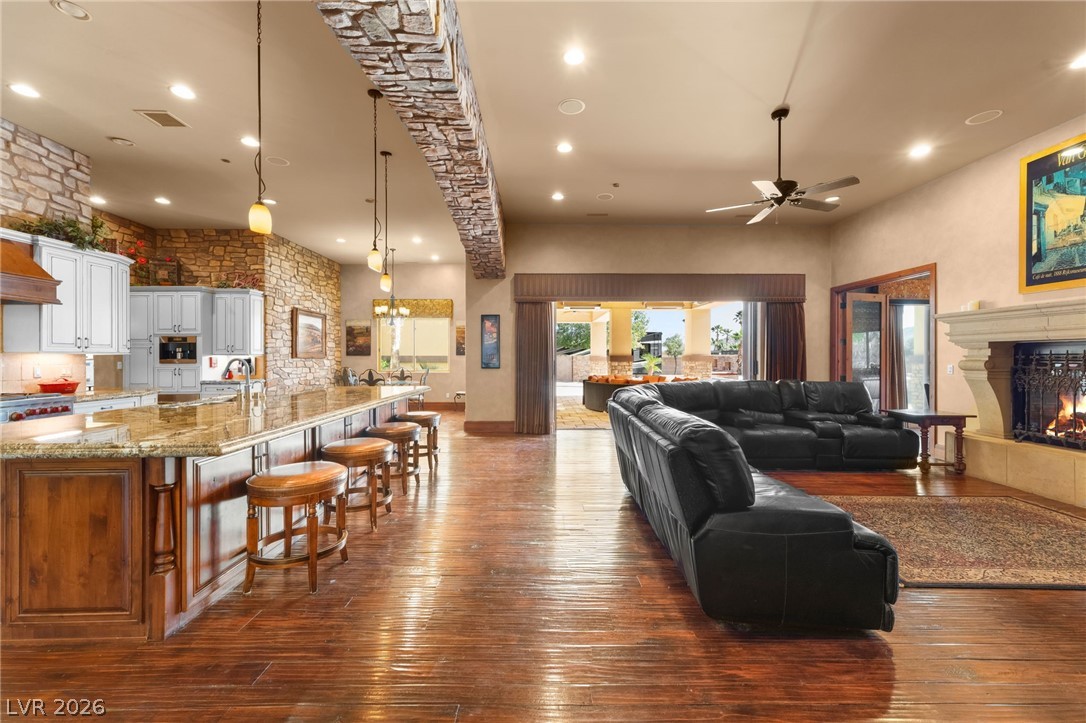 1065 Kratzer Circle Henderson, NV 89002 - Photo 17 of 62