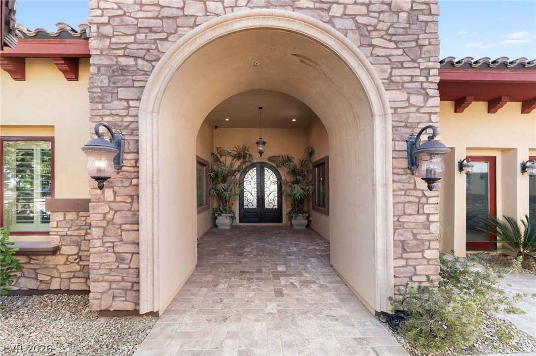 1065 Kratzer Circle Henderson, NV 89002 - Photo 4 of 62
