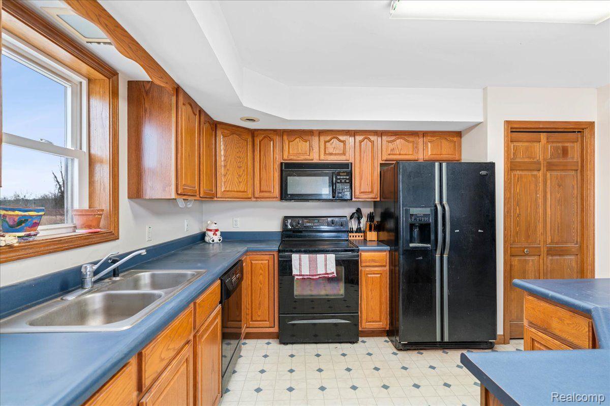 3050 Steinacker Road Howell, MI 48855 - Photo 21 of 31 Gallery Image 21
