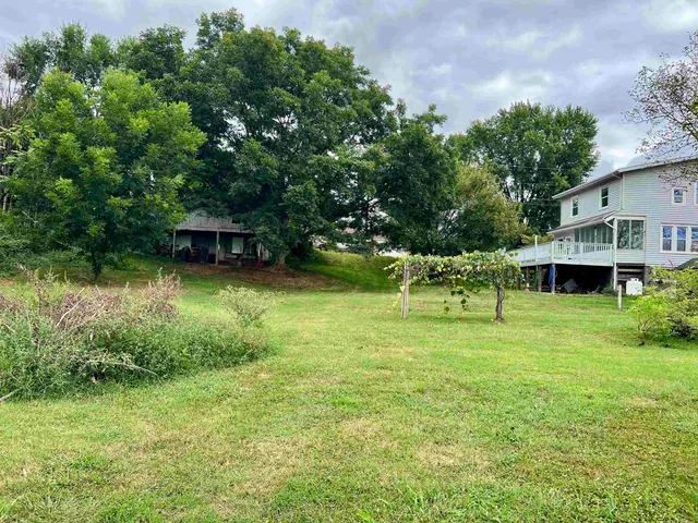 $215,000 | 411 Shenandoah Avenue, Shenandoah, VA 22849