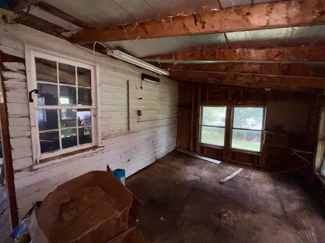 $215,000 | 411 Shenandoah Avenue, Shenandoah, VA 22849