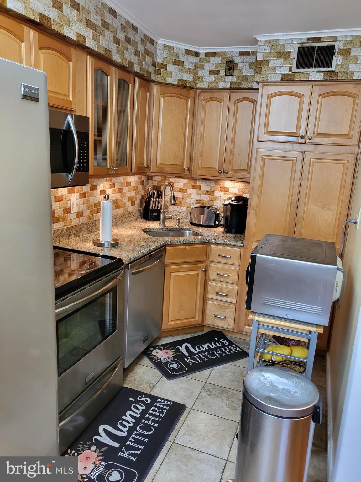 1614 Merribrook Road Philadelphia, PA 19151 - Photo 7 of 23 Gallery Image 7