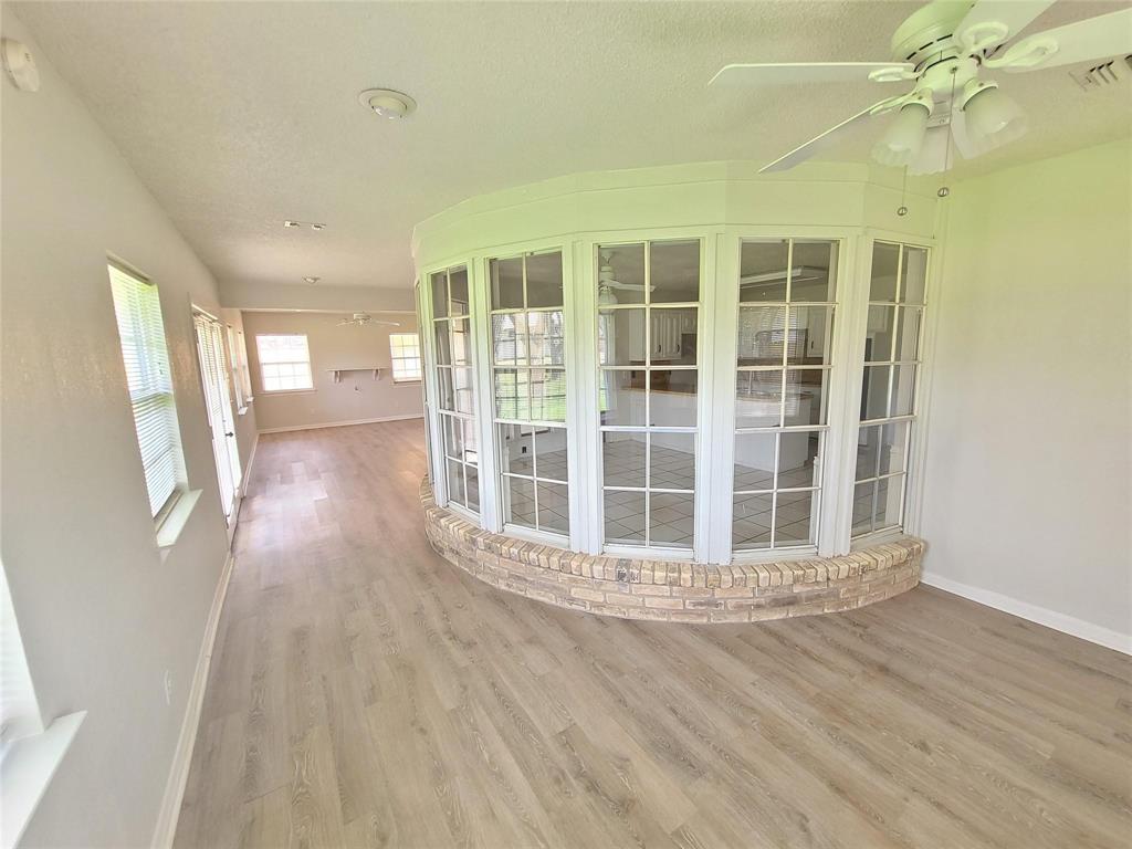 7519 Ravenswood Road Granbury, TX 76049 - Photo 12 of 37