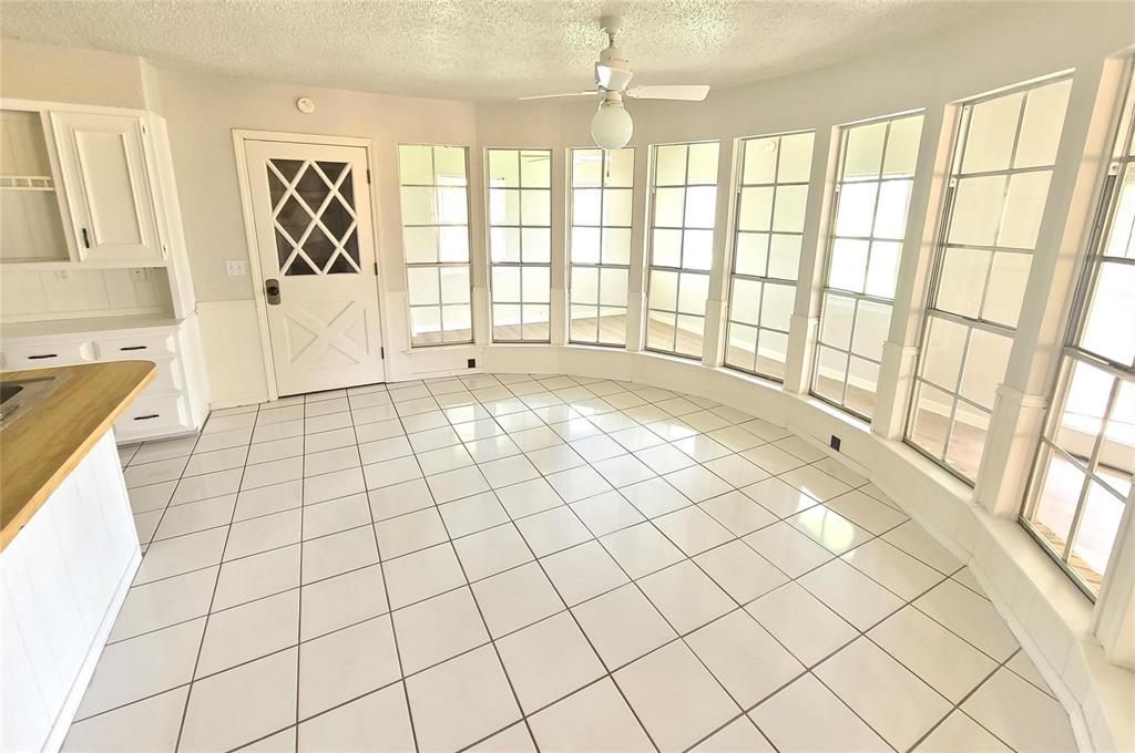 7519 Ravenswood Road Granbury, TX 76049 - Photo 13 of 37