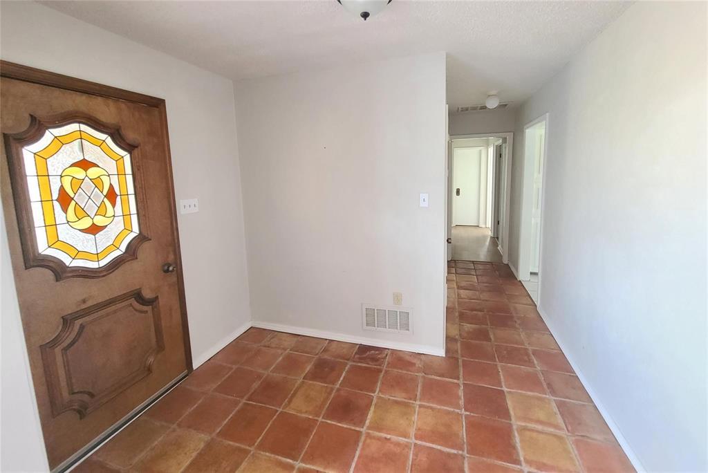 7519 Ravenswood Road Granbury, TX 76049 - Photo 20 of 37