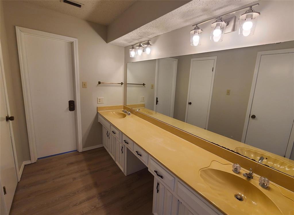 7519 Ravenswood Road Granbury, TX 76049 - Photo 33 of 37