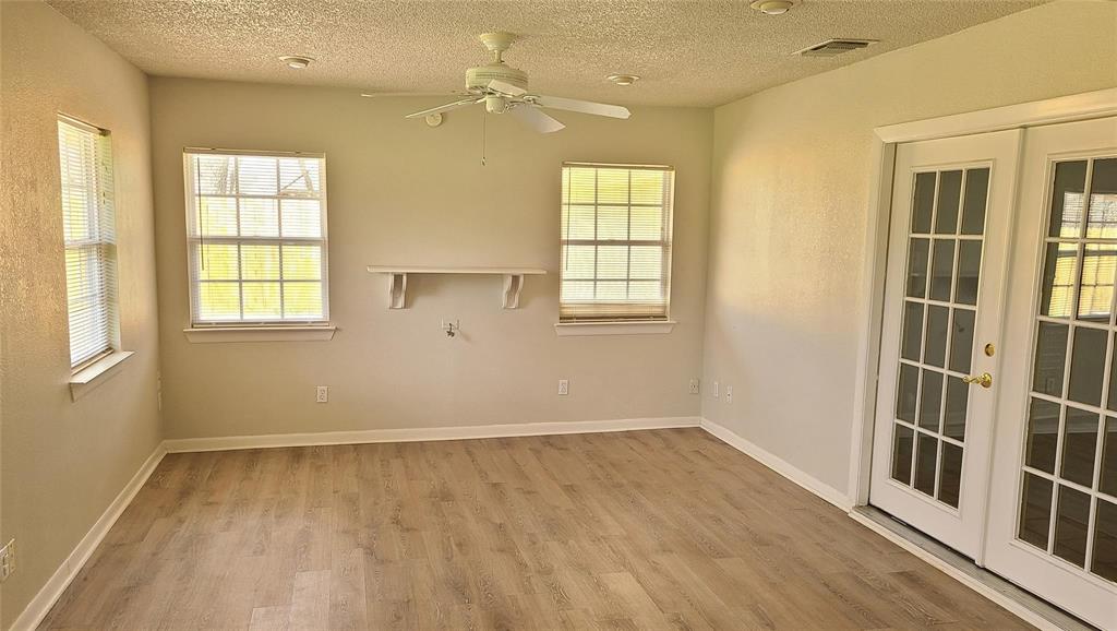 7519 Ravenswood Road Granbury, TX 76049 - Photo 8 of 37