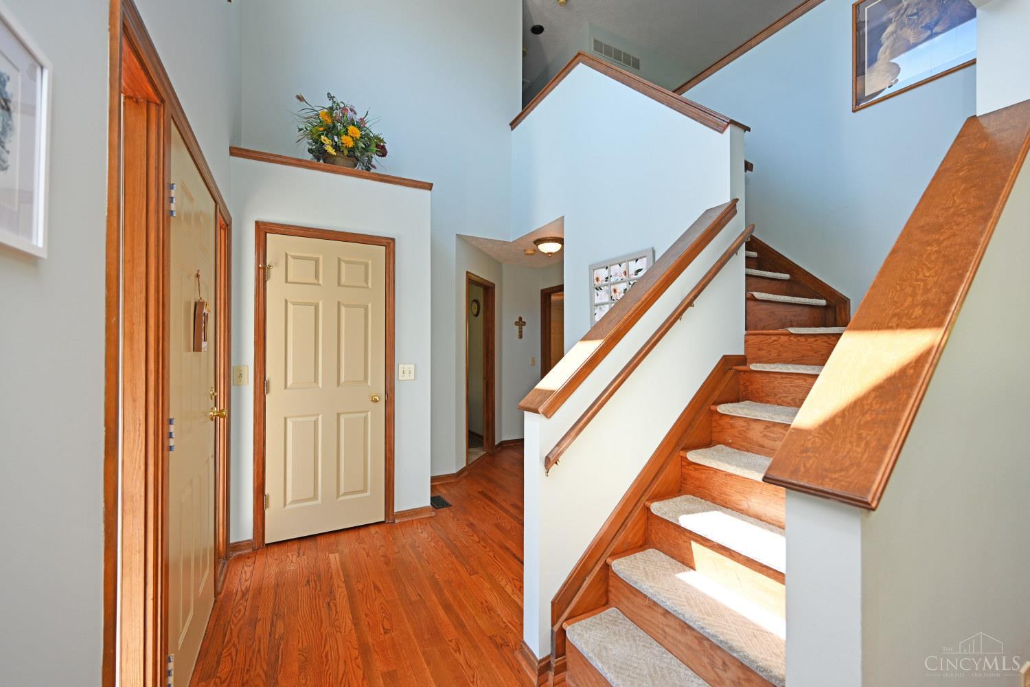 3444 Cutter Lane Maineville, OH 45039 - Photo 5 of 62 Walk in to a two story foyer with plenty of natural light!