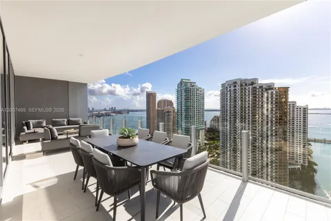 $3,590,000 | 300 Biscayne Blvd Way, Unit 2802, Miami, FL 33131