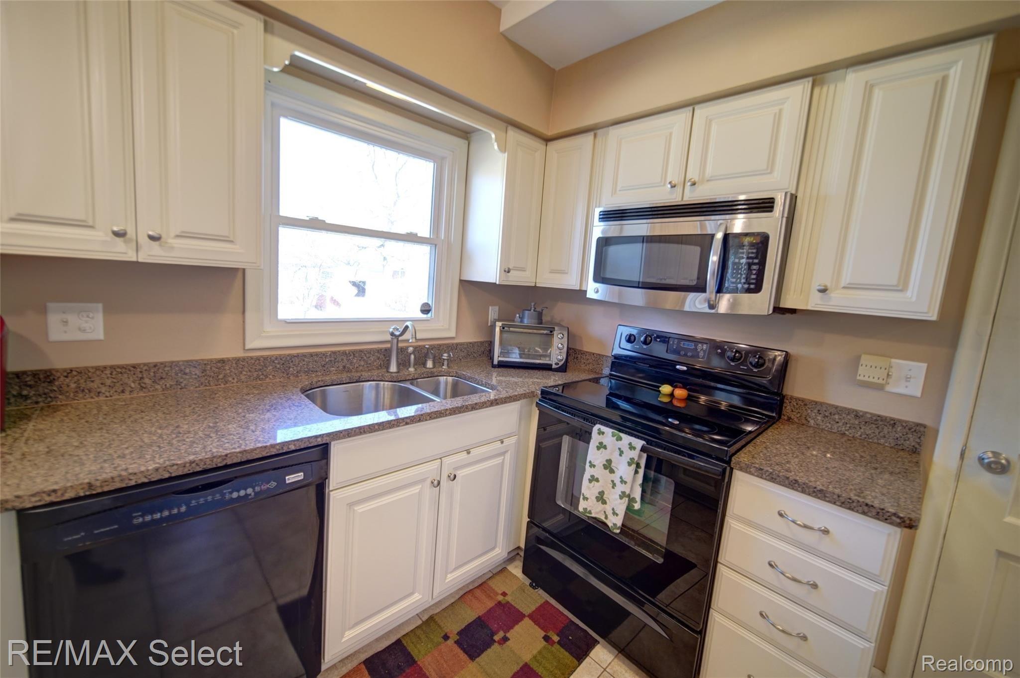 1365 Williamsburg Road 18.jpg