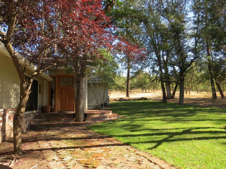 2320 Long Branch Road Eagle Point, OR 97524 - Photo 2 of 27 Additional Photo