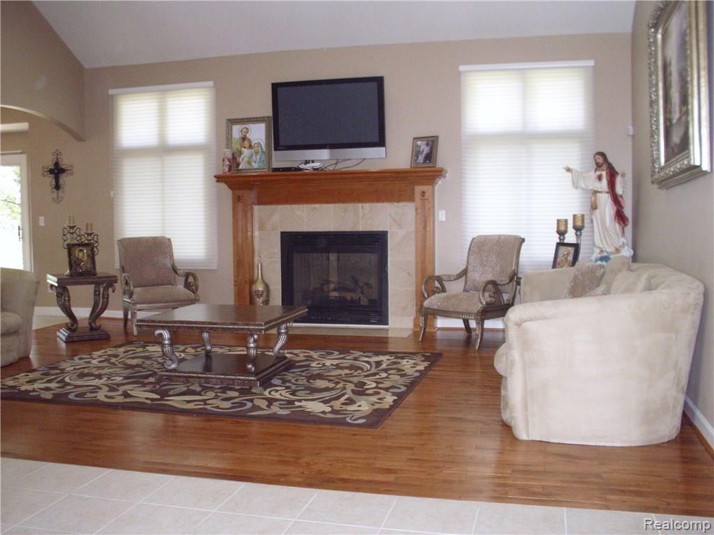 3303 Hazelton Avenue Rochester, MI 48307 - Photo 20 of 53 DSCI5642.JPG