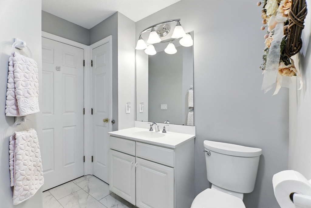 17 Castle Hills Road, Unit G Agawam, MA 01001 - Photo 26 of 41 Gallery Image 26