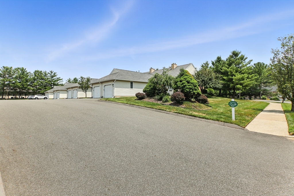17 Castle Hills Road, Unit G Agawam, MA 01001 - Photo 38 of 41 Gallery Image 38