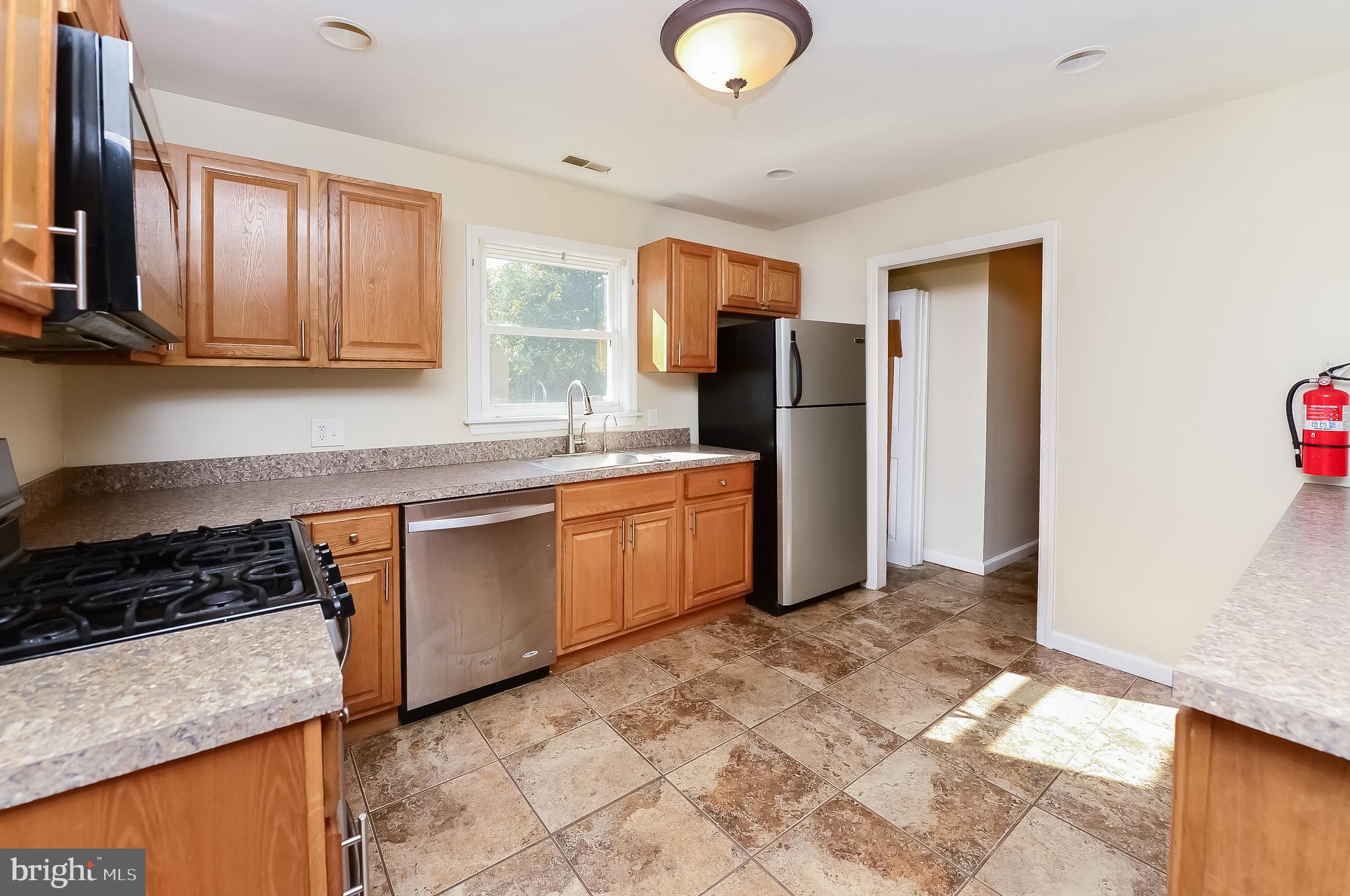 50 Linden Road Burlington, NJ 08016 - Photo 11 of 25 Kitchen