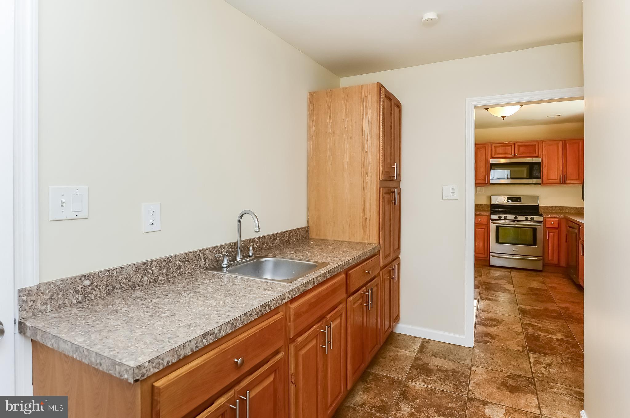 50 Linden Road Burlington, NJ 08016 - Photo 14 of 25 Butler's kitchen