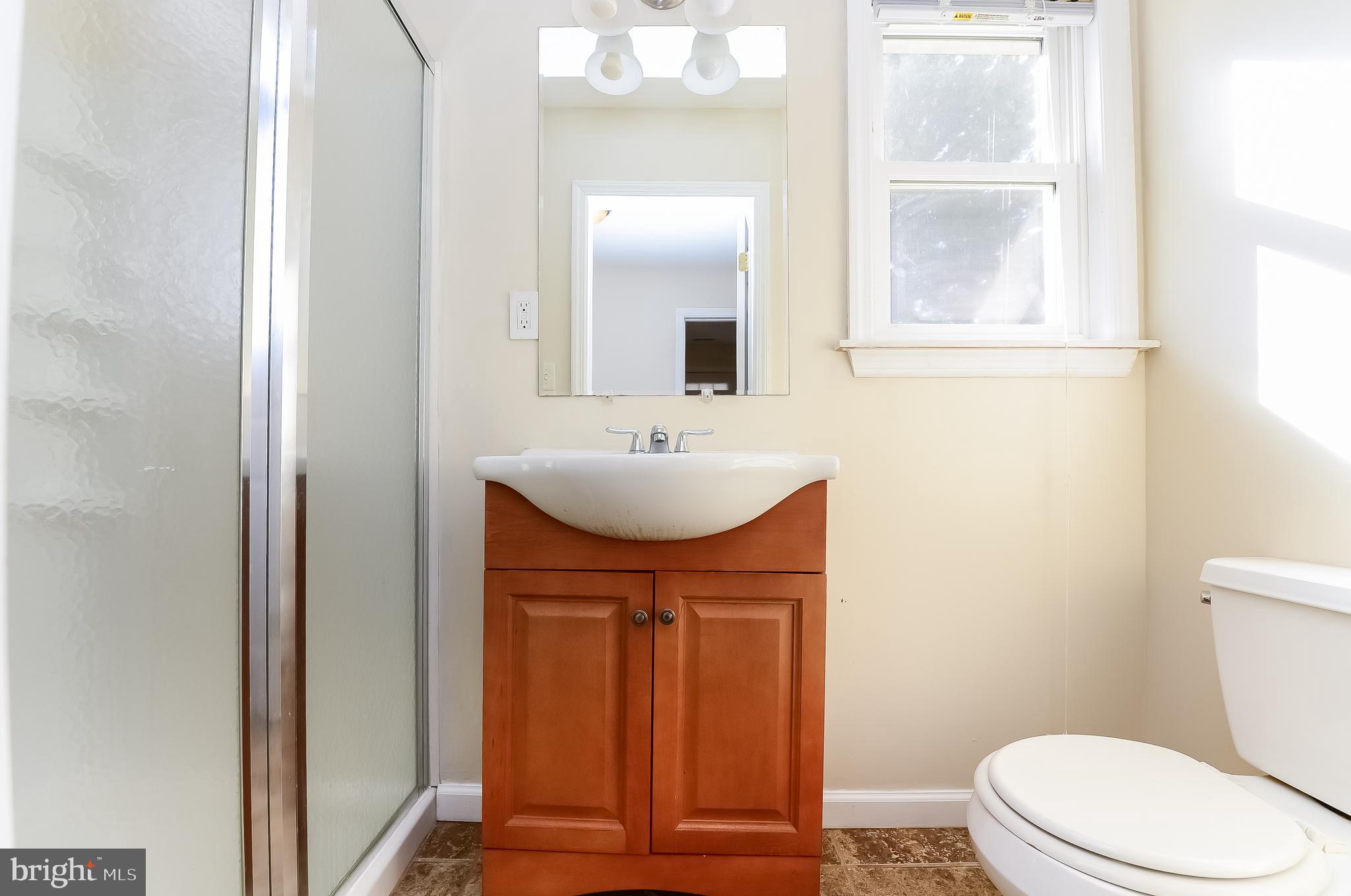 50 Linden Road Burlington, NJ 08016 - Photo 17 of 25 Bathroom