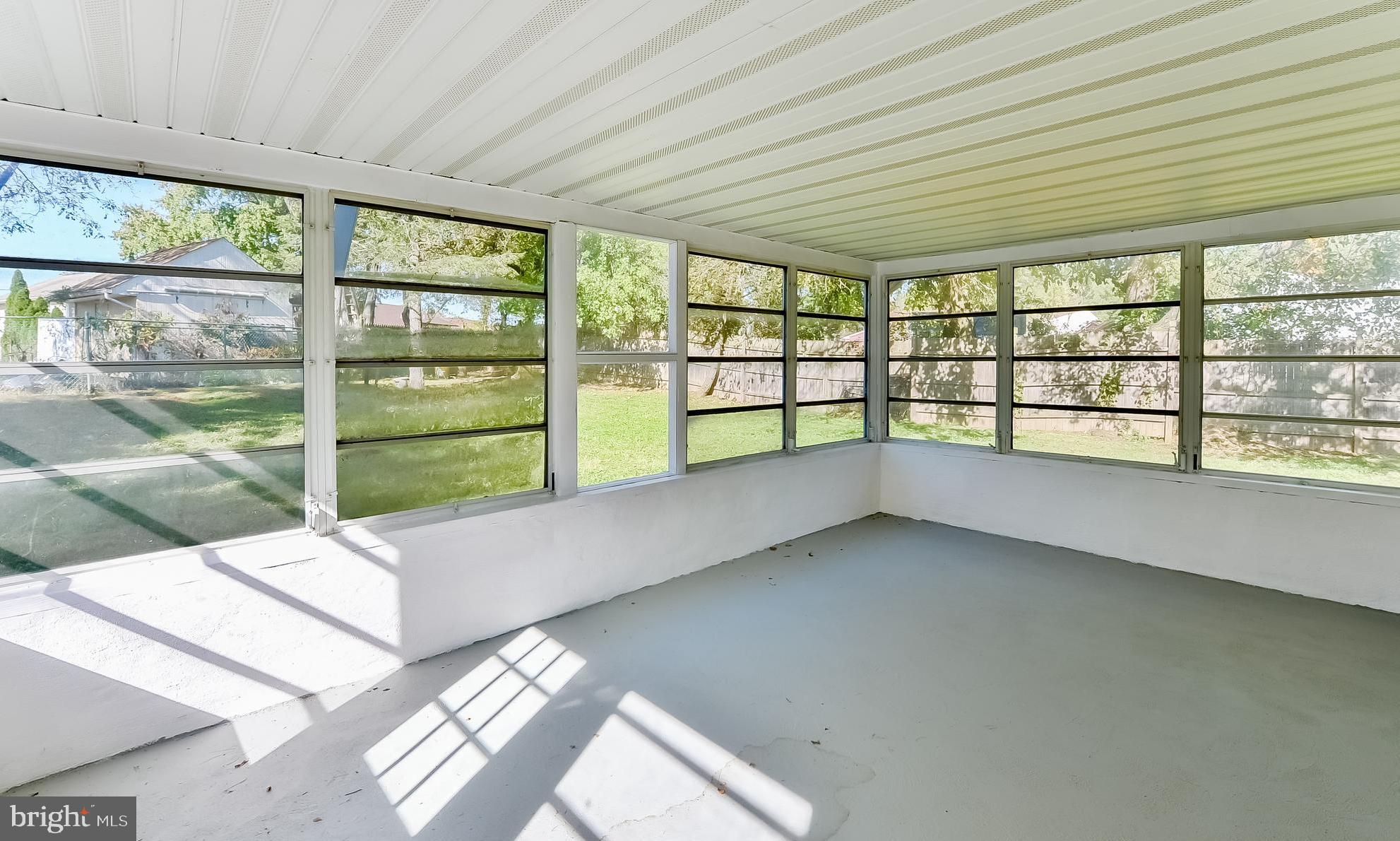 50 Linden Road Burlington, NJ 08016 - Photo 23 of 25 Sun Room