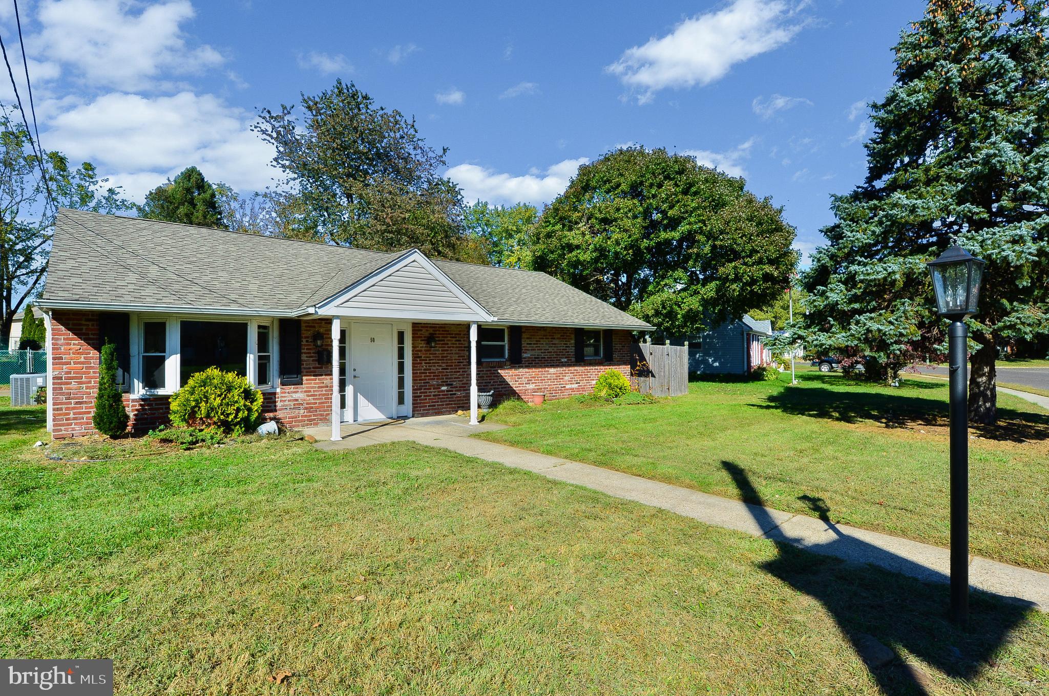 50 Linden Road Burlington, NJ 08016 - Photo 5 of 25 Gallery Image 5