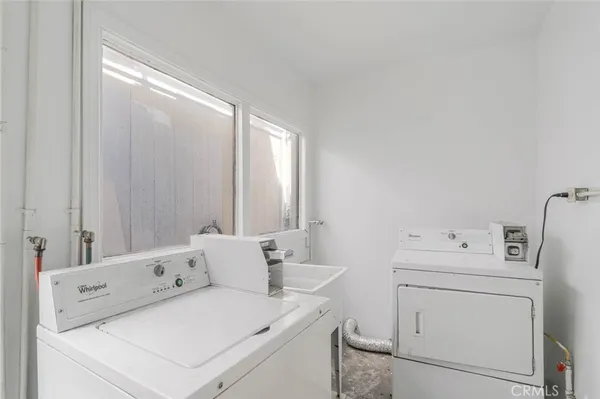 $2,250 | 1051 Western Avenue, Unit B, Glendale, CA 91201