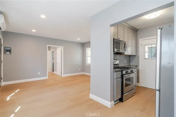 $2,250 | 1051 Western Avenue, Unit B, Glendale, CA 91201