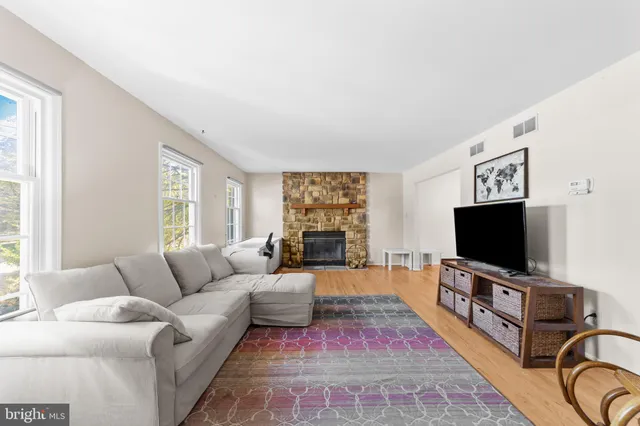 $799,000 | 37 Nassau Drive, Lawrenceville, NJ 08648