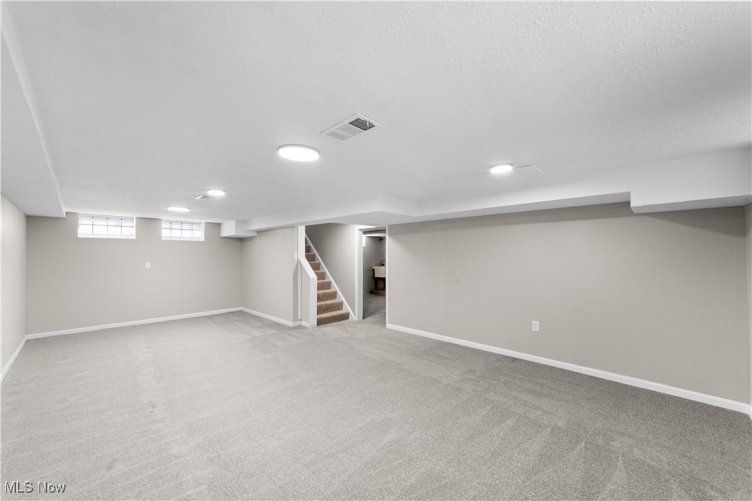 4086 Stonehaven Road Cleveland, OH 44121 - Photo 28 of 36