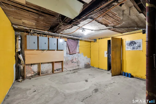 $439,000 | 72 Sterling Street, Hartford, CT 06112