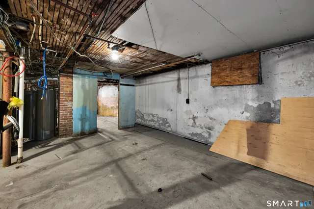 $439,000 | 72 Sterling Street, Hartford, CT 06112