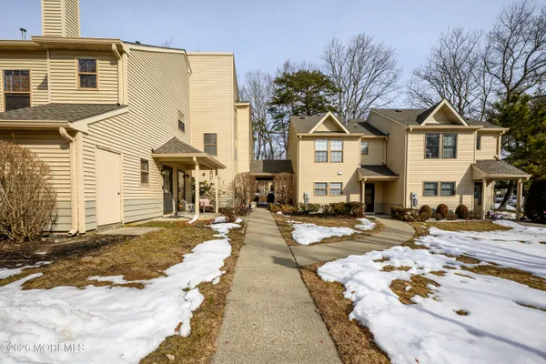 $309,900 | 105 Whispering Oaks Way, Jackson, NJ 08527