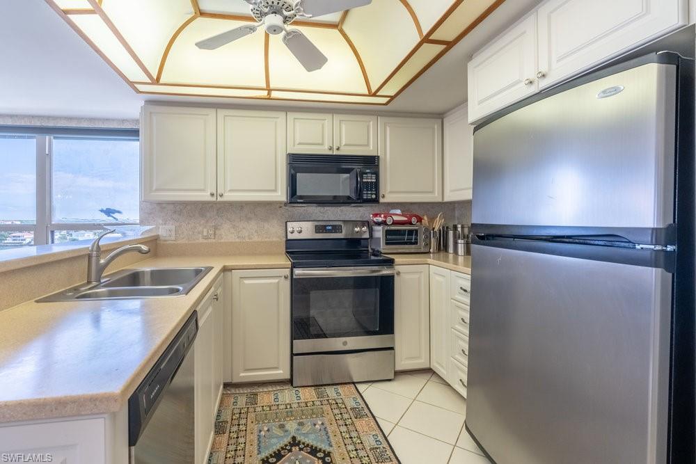 4451 Gulf Shore Boulevard North, Unit 1005 Naples, FL 34103 - Photo 14 of 48