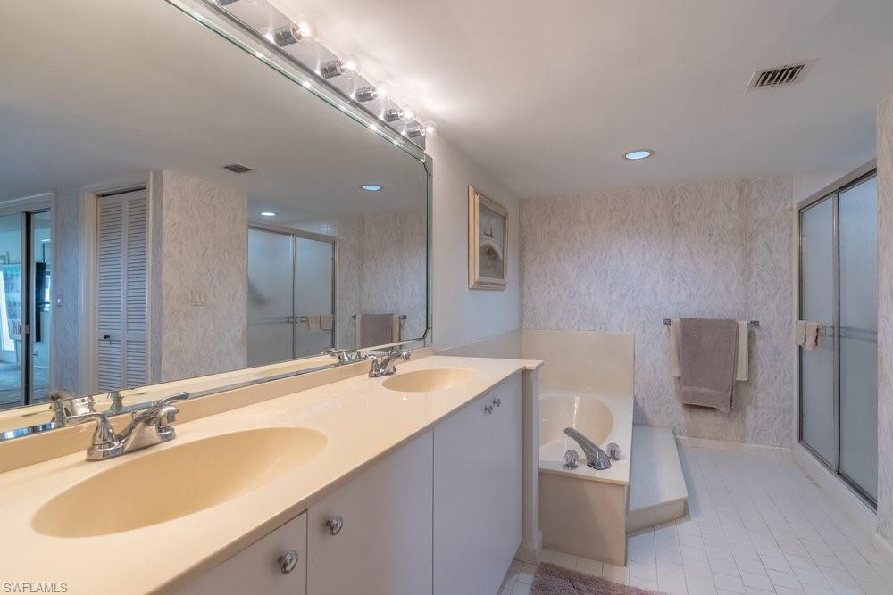 4451 Gulf Shore Boulevard North, Unit 1005 Naples, FL 34103 - Photo 21 of 48