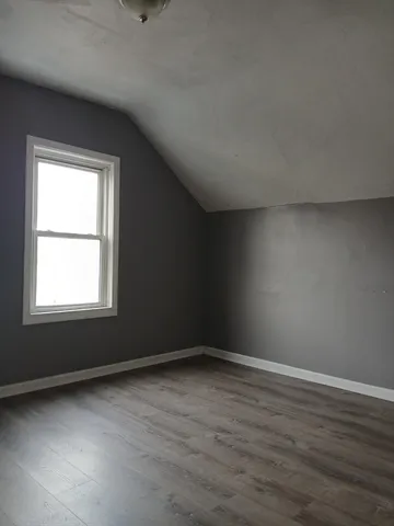 $1,000 | 45 Whipple Street, Unit 3R, Fall River, MA 02721