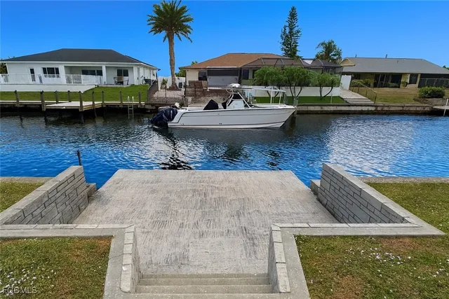 a view of a lake with houses